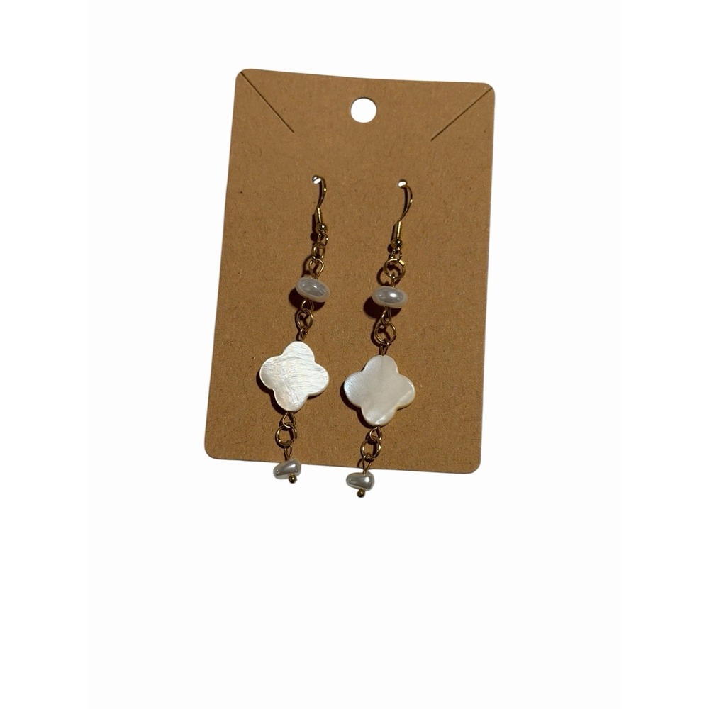 Handmade Mother of Pearl Clover Drop Earrings Gold Tone Faux Pearl Dangle Women‎